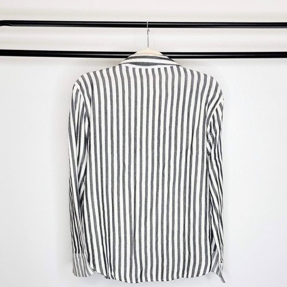 Victoria's Secret NWT Women's Gray White & Silver Pajama Shirt Size Large - Picture 8 of 11